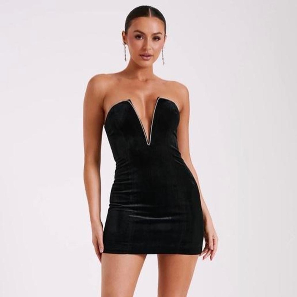 Meshki Elysia Velvet Black Strapless Dress